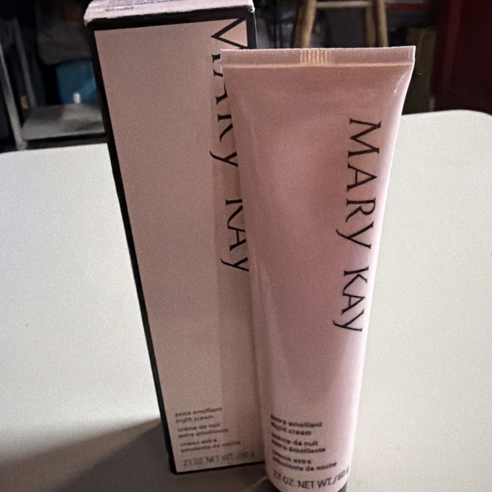 NEW In Box Mary Kay Extra Emollient Night Cream for Dry Skin 072682